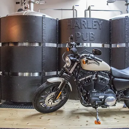 Penzion Harley Pub *